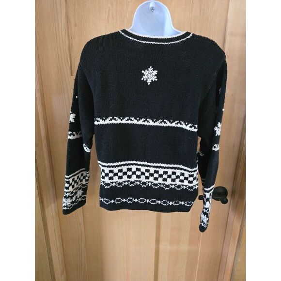 Black & White Snowflake Pattern Cardigan Sweater With Christmas Trees cozy warm - Picture 12 of 12